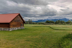 Yellowstone Crest Lodge